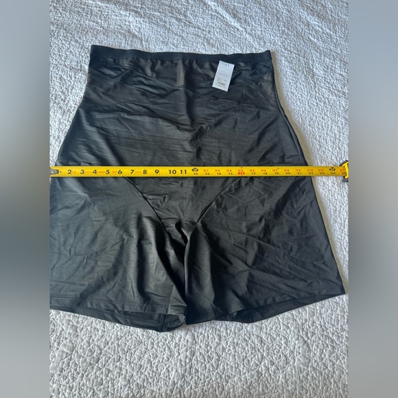 Cacique shapewear NWT - Picture 2 of 12